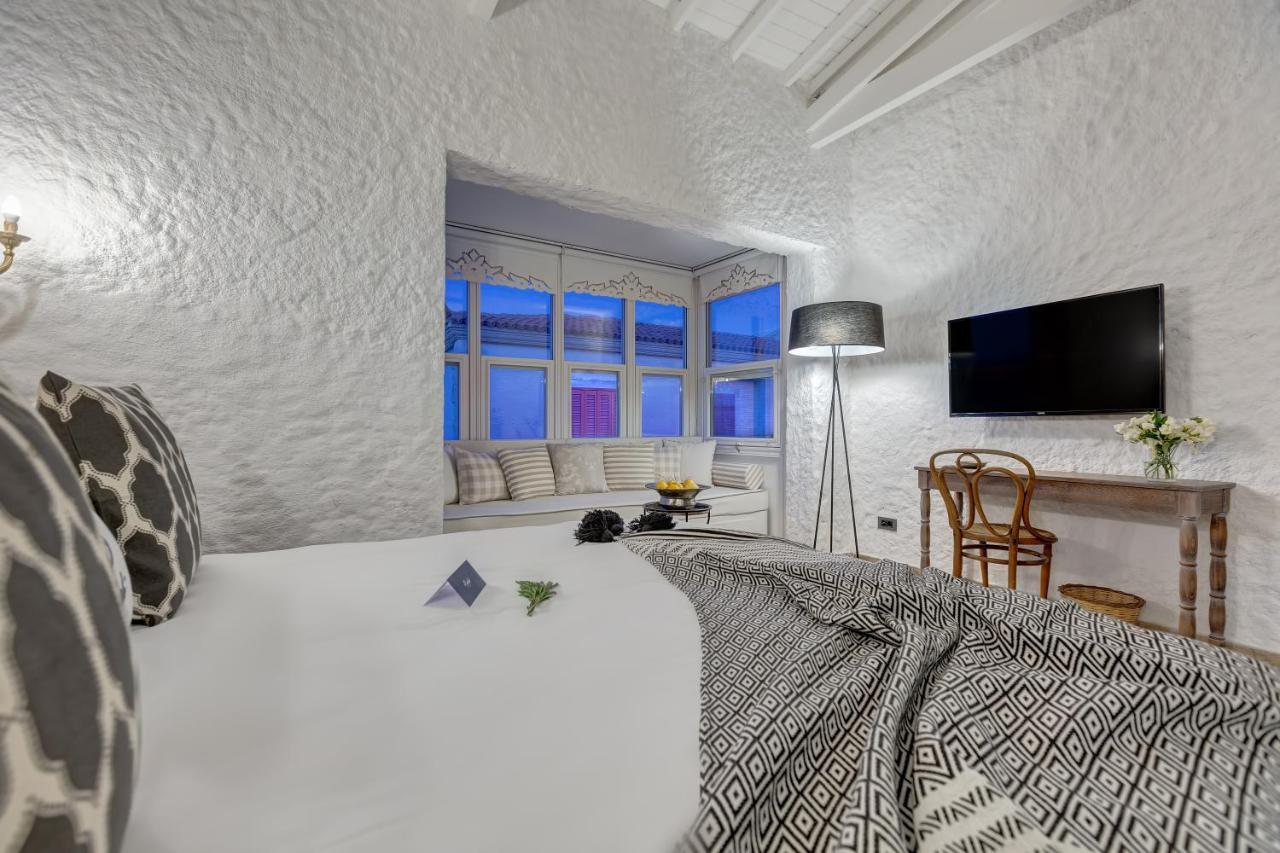 Alachi Hotel Alaçatı Exteriör bild